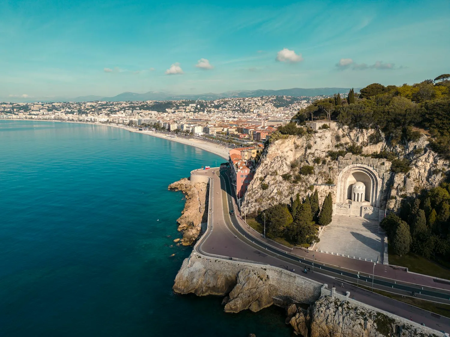 Partir en voyage depuis Nice : bien choisir son agence